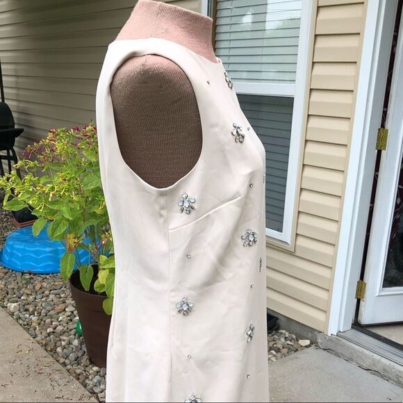 Ann Taylor cream jeweled sheath dress size 8 - Picture 2 of 8